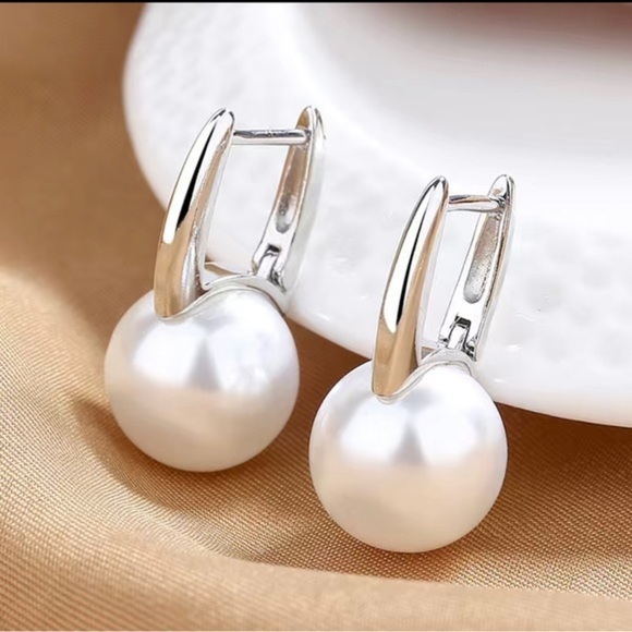 COPY - Pearl and silver fashion earrings - Picture 1 of 2